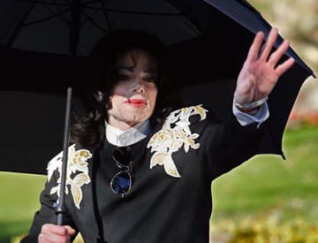 Najlepšie zarábajúcou zosnulou osobnosťou sa stal opäť Michael Jackson Najlepšie zarábajúcou zosnulou osobnosťou sa stal opäť Michael Jackson