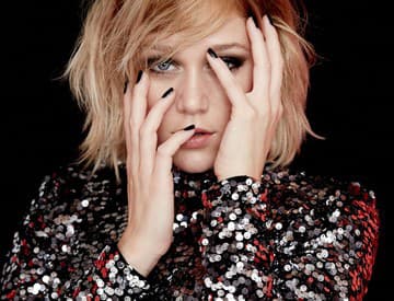 Emma Drobná vydáva očakávaný debutový album You Should Know Emma Drobná vydáva očakávaný debutový album You Should Know