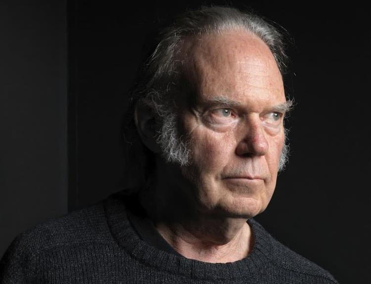 Neil Young vydá album The Visitor