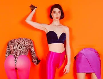 Drogy, sex a moc: St. Vincent na novom albume odhaľuje naše túžby