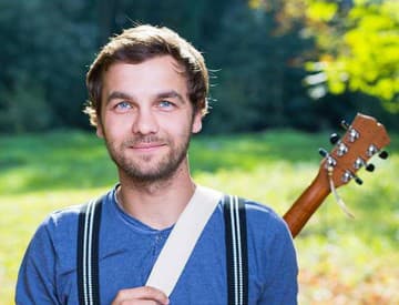 Juraj Hnilica vydal Slnečný album. Mapuje posledné tri roky jeho života Juraj Hnilica vydal Slnečný album. Mapuje posledné tri roky jeho života