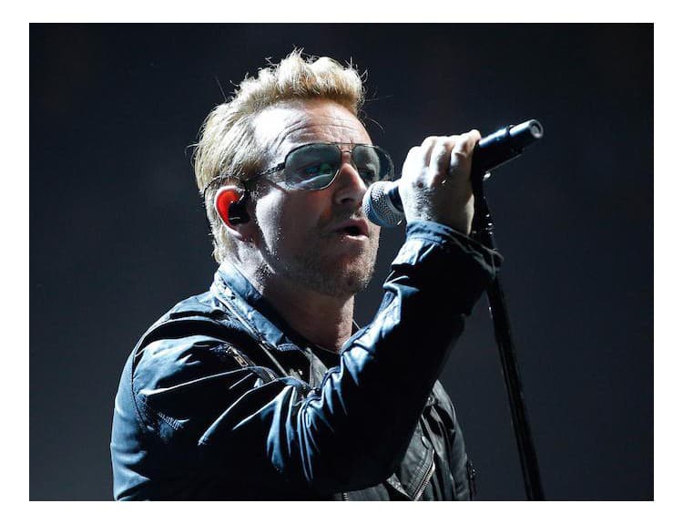 Súčasná hudba je príliš dievčenská, myslí si Bono z U2