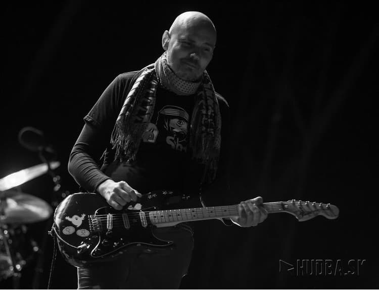 Billy Corgan bol v štúdiu s dvoma pôvodnými členmi The Smashing Pumpkins