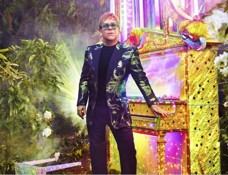 Elton John ohlásil koniec. S fanúšikmi sa rozlúči na turné, príde aj do Prahy