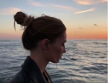 Mária Čírová zverejnila video k skladbe Iba tebe (M.K), venovanej jej manželovi Mária Čírová zverejnila video k skladbe Iba tebe (M.K), venovanej jej manželovi