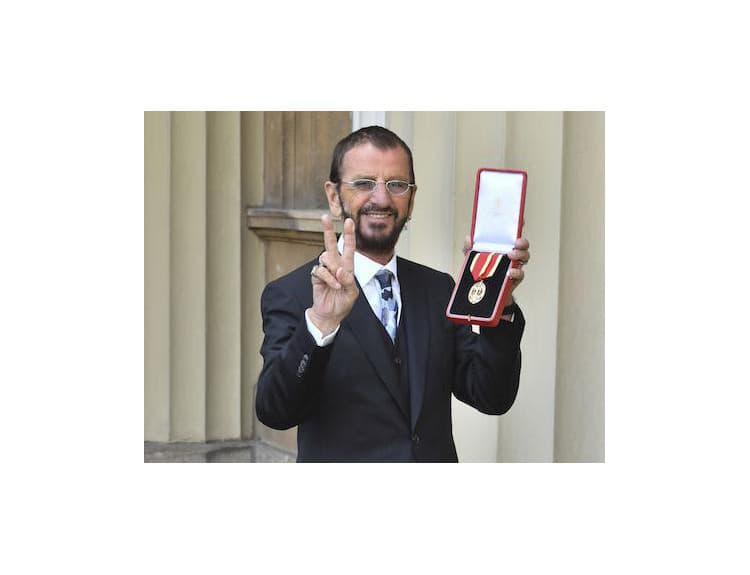 Ringo Starr si prevzal rytiersky titul. Trofej chce nosiť počas raňajok