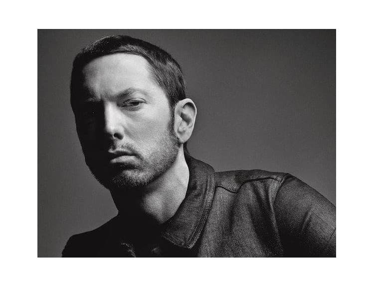 Eminem zverejnil videoklip Framed. Stvárnil v ňom schizofrenického vraha
