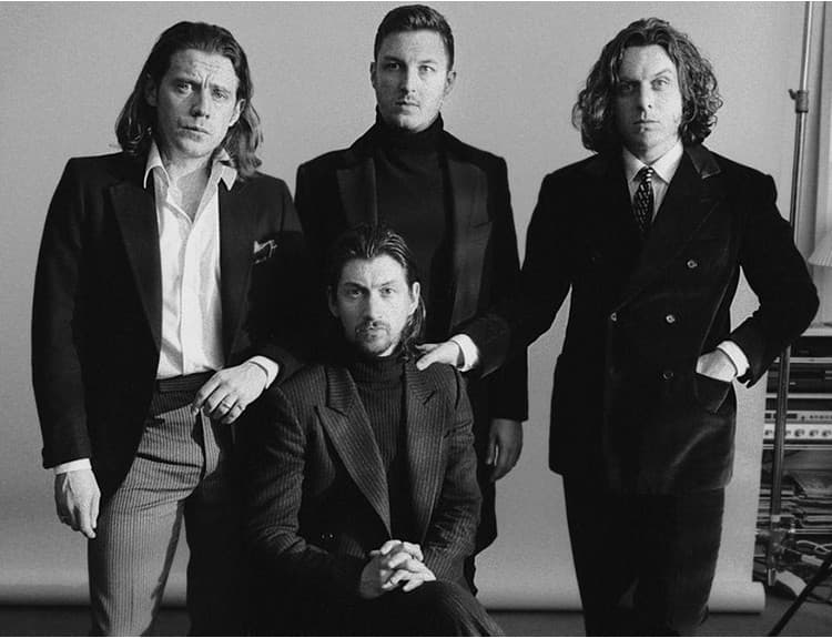Arctic Monkeys vydajú nový album Tranquility Base Hotel & Casino už v máji