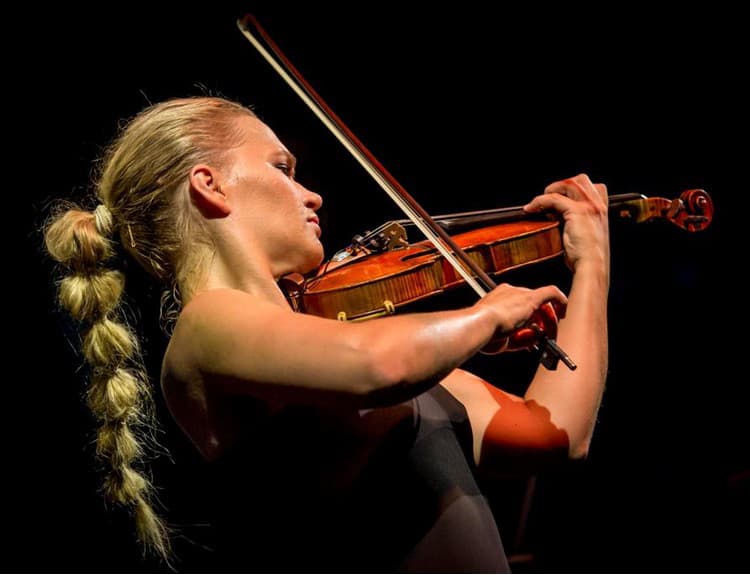Viva Musica! opäť privíta  huslistku  Mari Samuelsen a živelný Janoska Ensemble