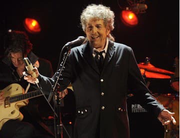 Bob Dylan či St. Vincent podporili LGBTQ komunitu na EP Universal Love