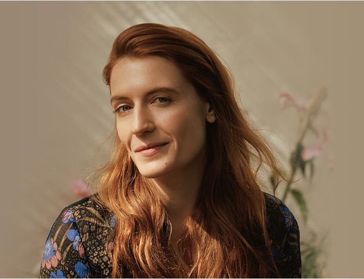 Florence and the Machine sú späť v plnej kráse s emotívnym singlom Hunger