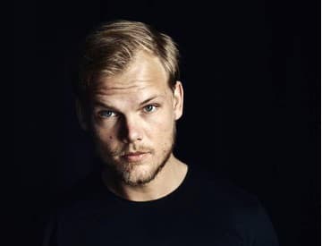 Aviciiho posmrtný album by mal vyjsť ešte tento rok, napísal takmer 200 skladieb