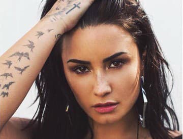 Speváčku Demi Lovato hospitalizovali, predávkovala sa heroínom
