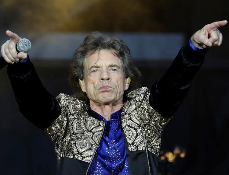 Hudobná ikona a líder Rolling Stones Mick Jagger dnes oslavuje 75 rokov