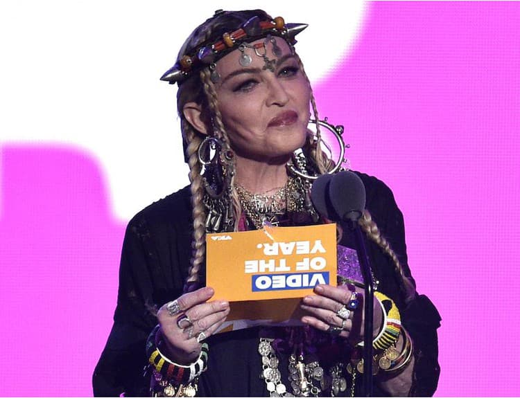 Madonna terčom kritiky: Mala vzdať úctu Arethe Franklin, pozornosť strhla na seba