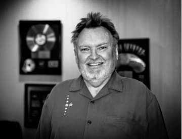 Zomrel Ed King, spoluautor hitu Sweet Home Alabama od Lynyrd Skynyrd Zomrel Ed King, spoluautor hitu Sweet Home Alabama od Lynyrd Skynyrd