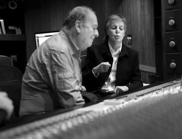 Zomrel zvukový inžinier Geoff Emerick, ktorý nahrával The Beatles Zomrel zvukový inžinier Geoff Emerick, ktorý nahrával The Beatles