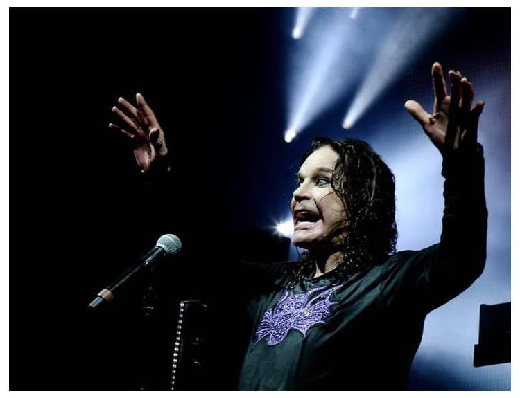 Ozzy Osbourne musel zrušiť koncert, podstúpil operáciu ruky