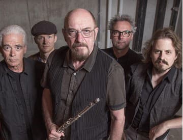 Legendárni Jethro Tull vydajú svoju prvú oficiálnu biografiu Legendárni Jethro Tull vydajú svoju prvú oficiálnu biografiu