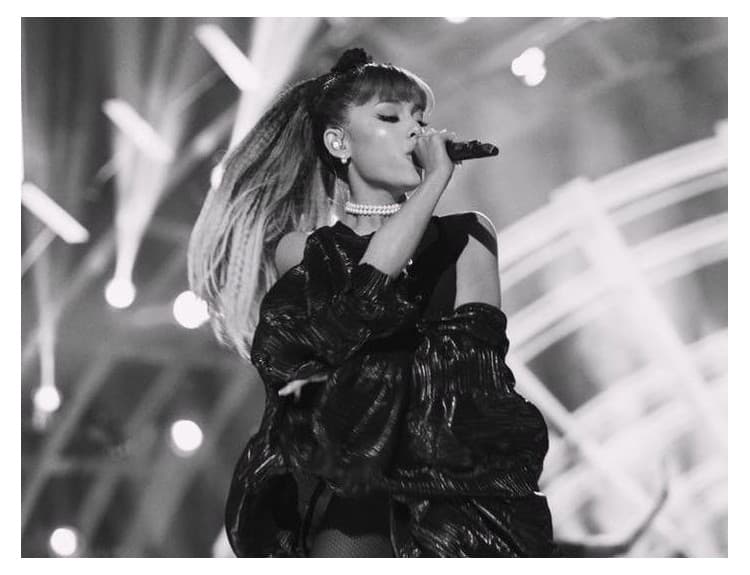 Ariana Grande plánuje špeciálny koncert v Manchestri