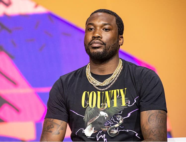 Raper Meek Mill rozdal na Vianoce vo Philadelhpii darčeky za 100-tisíc dolárov