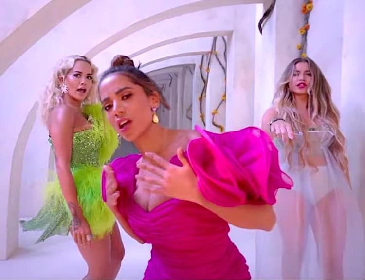 VIDEO: Sofia Reyes, Rita Ora a Anitta nahrali ženskú letnú hymnu R.I.P.