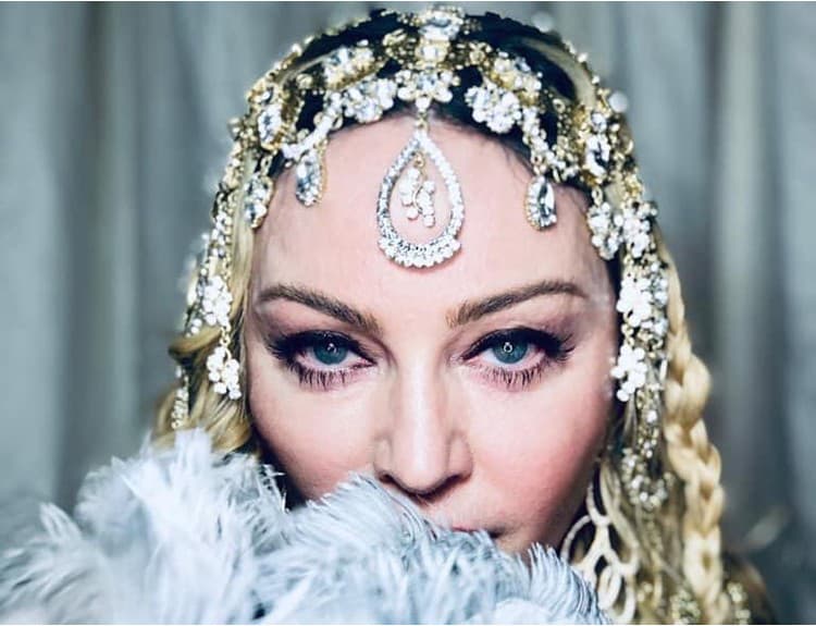 Madonna ohlasuje vo videu vydanie nového albumu s názvom Madame X