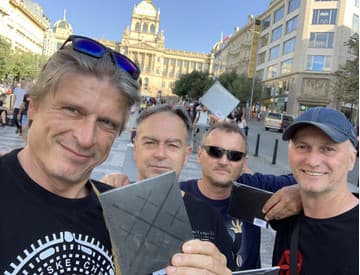 Karpatské Chrbáty predstavili videoklip k skladbe Zachráň prales, vypadni a zalez Karpatské Chrbáty predstavili videoklip k skladbe Zachráň prales, vypadni a zalez