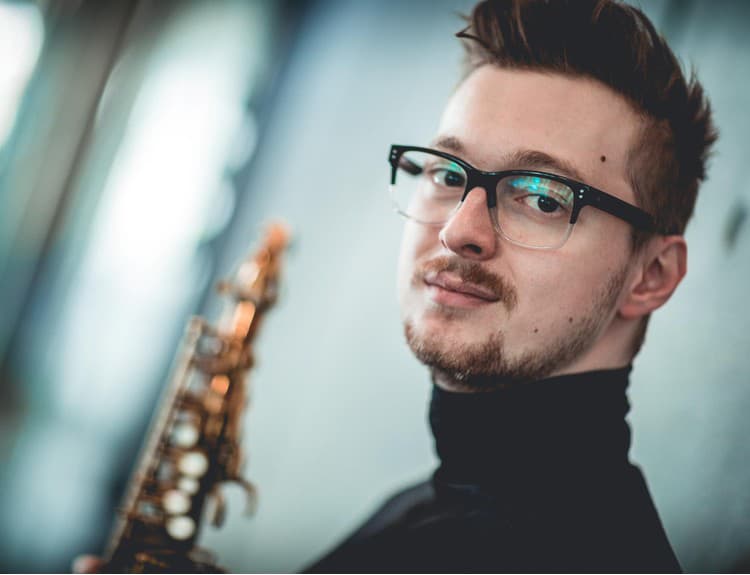 Mladý talent Nikola Bankov vydá debutový album v nórskom vydavateľstve