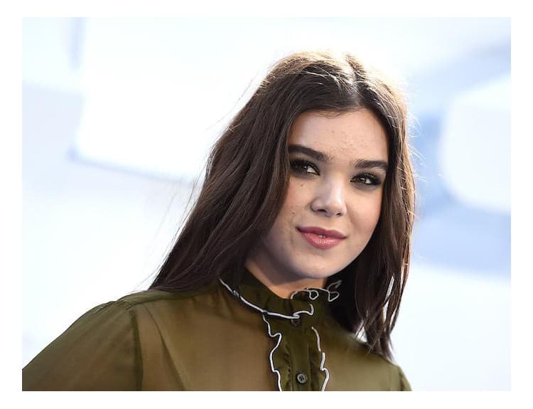 Hailee Steinfeld sa chystá čoskoro predstaviť novú hudbu. Úprimnú a vtipnú