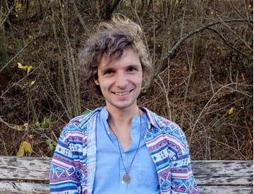 Spevák Róbert Fapšo vydal druhý album Hudba je Láska Spevák Róbert Fapšo vydal druhý album Hudba je Láska