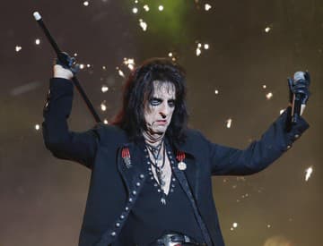 Alice Cooper po desiatich rokoch opäť nadchol Bratislavu Alice Cooper po desiatich rokoch opäť nadchol Bratislavu
