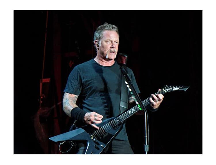 Metallica ruší turné, James Hetfield je na protialkoholickom liečení