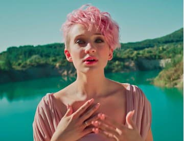 Tereza Mašková má nový singel O nás dvou. Napísali jej ho členovia No Name Tereza Mašková má nový singel O nás dvou. Napísali jej ho členovia No Name