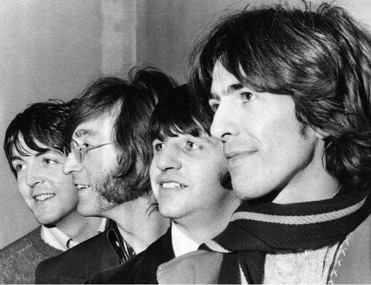 Zomrel fotograf The Beatles Robert Freeman