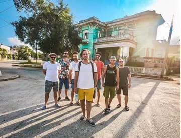 Vytancujte sa pred Vianocami v balkánskej rozprávke s La3nos a Hotel Balkan!