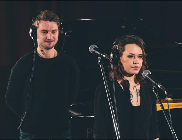 Peter Bič a BuranoWski nahrali skladbu k seriálu Hniezdo. Pozrite si videoklip