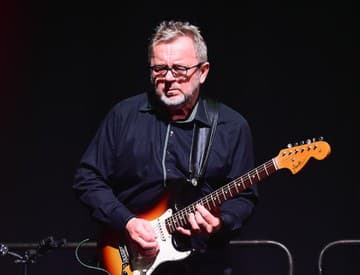 Český rockový gitarista Michal Pavlíček vystúpi v Bratislave so svojím triom