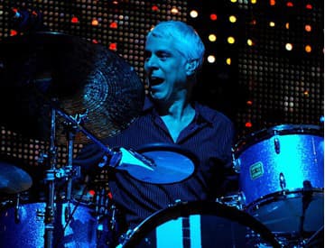 Zomrel bubeník Bill Rieflin, hral s R.E.M., King Crimson či Ministry Zomrel bubeník Bill Rieflin, hral s R.E.M., King Crimson či Ministry