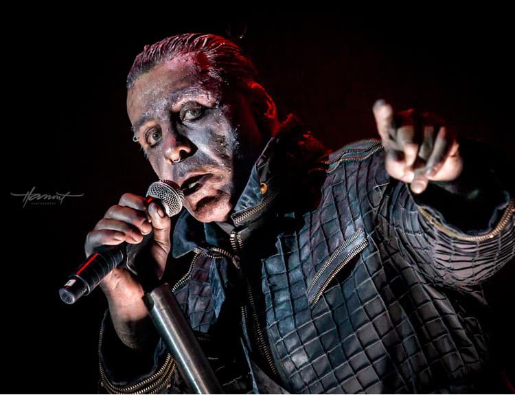 Kapela Rammstein poprela správy, že Till Lindemann má koronavírus