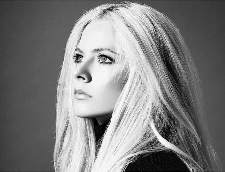 Avril Lavigne zverejnila videoklip k piesni We Are Warriors