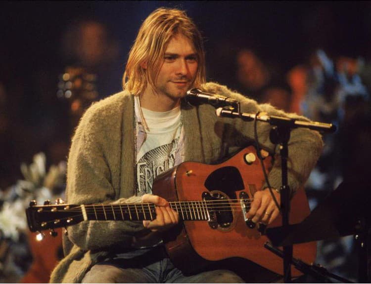 Do dražby pôjde Cobainova gitara z koncertu MTV Unplugged