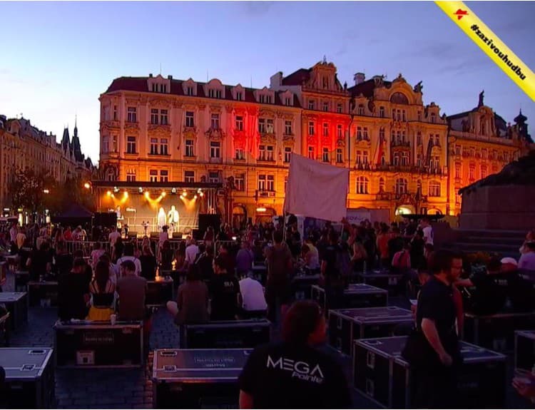 Hudobníci demonštrovali v Prahe za povolenie hromadných akcií