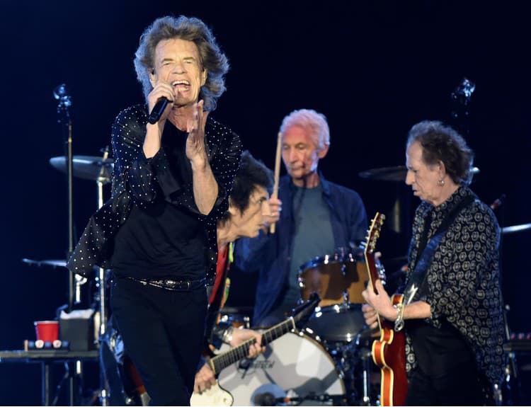 Rolling Stones má v šiestich rozličných desaťročiach album na prvej priečke