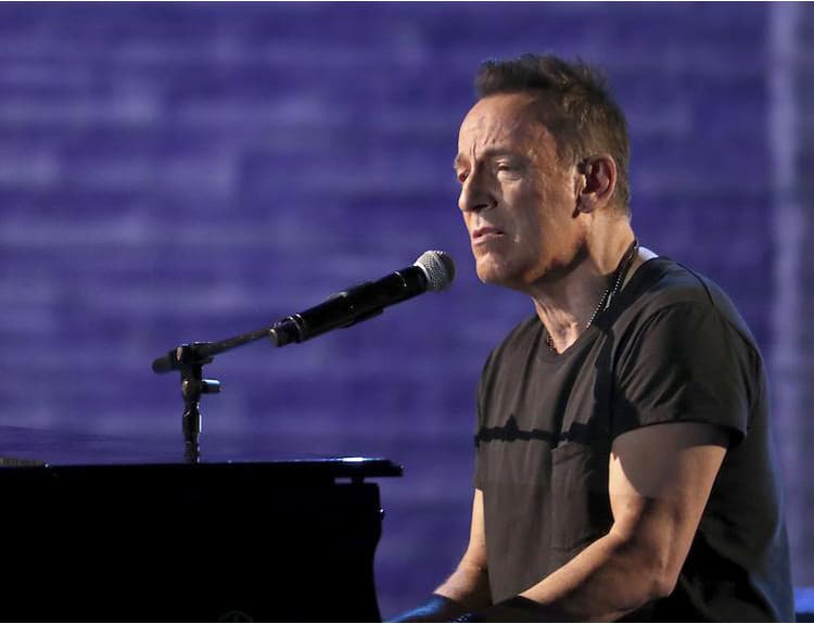 Bruce Springsteen s kapelou The E Street Band vydajú v októbri nový album
