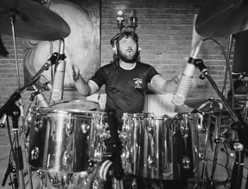 Zomrel rockový bubeník Lee Kerslake, hral s Uriah Heep i Osbournom Zomrel rockový bubeník Lee Kerslake, hral s Uriah Heep i Osbournom
