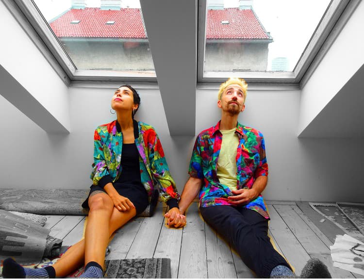 Juhoamerické duo Helado Infinito zverejnilo singel, ktorý vznikol v Bratislave