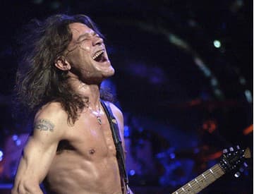 Zomrel jeden z najvplyvnejších rockerov Eddie Van Halen. Prehral boj s rakovinou Zomrel jeden z najvplyvnejších rockerov Eddie Van Halen. Prehral boj s rakovinou