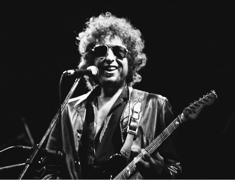 Bob Dylan predal práva k svojim piesňam spoločnosti Universal