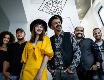 Peter Bič Project vyrazí na dlho prekladané turné k úspešnému albumu Labyrint Peter Bič Project vyrazí na dlho prekladané turné k úspešnému albumu Labyrint